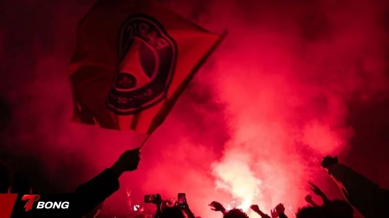 Đụng độ dữ dội ở Paris và các thành phố lớn